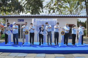 Isuzu gives Water for Life in Nakornprathom