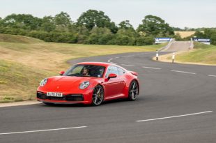 Emma Raducanu - Fast laps in the Porsche 911 Carrera S at Silverstone