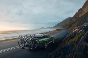 Porsche also accelerates on two wheels