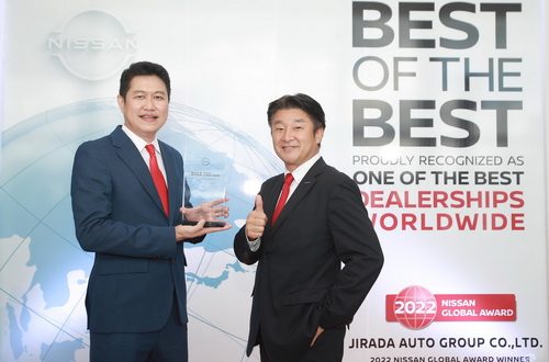 Nissan delivers “Best of the Best 2021” trophy to Jirada Auto Group