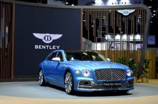 Bentley Flying Spur Mulliner Hybrid