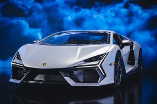 Lamborghini Revuelto