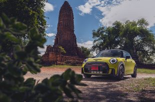 MINI John Cooper Works Hatch Classic - Zesty Yellow