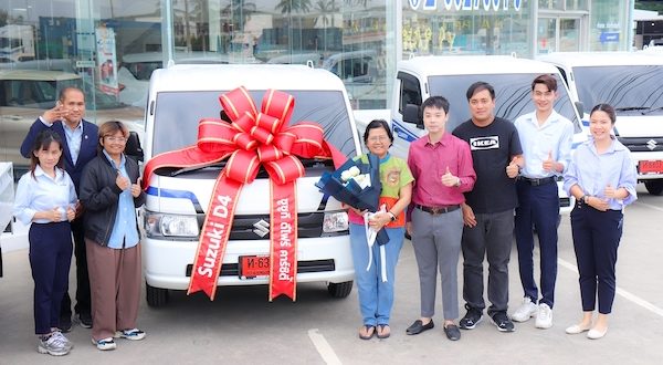 Suzuki Carry _ Raks Thai Foundation