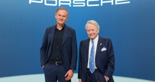 CEO Oliver Blume and Chairman of the Supervisory Board Dr Wolfgang Porsche at the Annual General Meeting 2024 of Porsche AG.